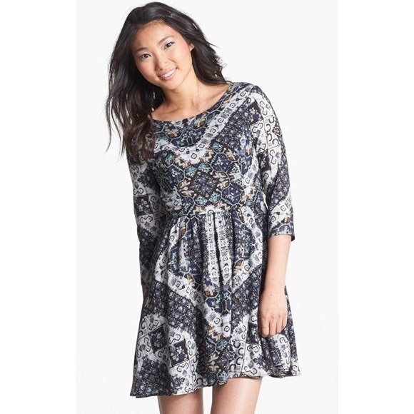 ISO Lydia Martin Lush Wasteland Dress - Picture 2 of 4